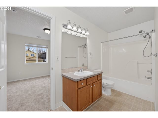 20510 Ne SHORE VIEW Dr, Fairview, OR 97024