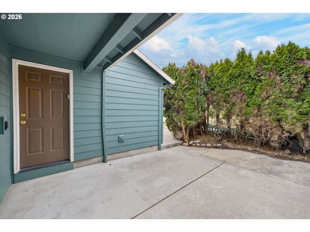 20510 Ne SHORE VIEW Dr, Fairview, OR 97024