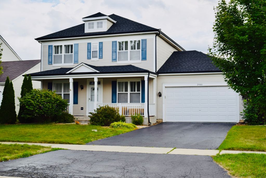 2480 LEHMAN Drive, West Chicago, IL 60185