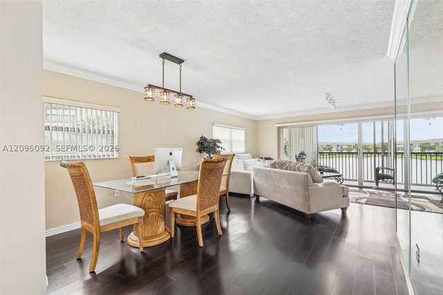 13800 SW 5th Ct 301M, Pembroke Pines, FL 33027