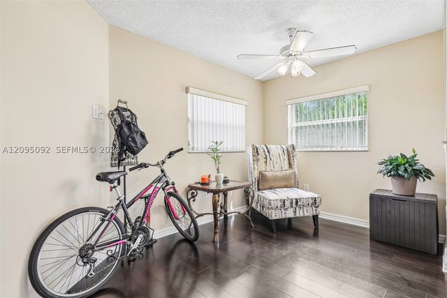 13800 SW 5th Ct 301M, Pembroke Pines, FL 33027