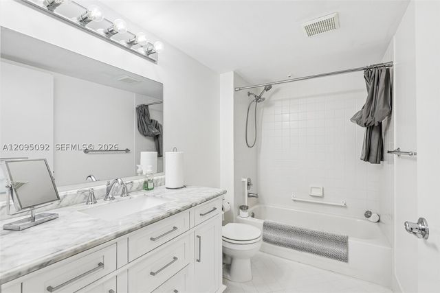 13800 SW 5th Ct 301M, Pembroke Pines, FL 33027