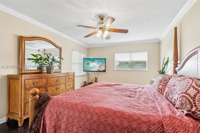 13800 SW 5th Ct 301M, Pembroke Pines, FL 33027