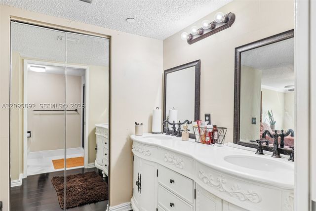 13800 SW 5th Ct 301M, Pembroke Pines, FL 33027