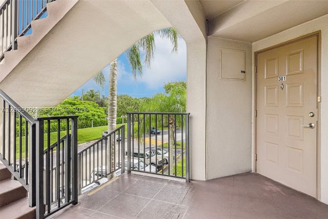 13800 SW 5th Ct 301M, Pembroke Pines, FL 33027