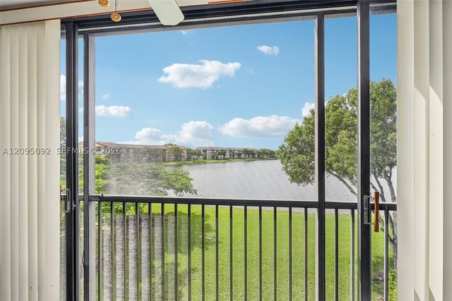 13800 SW 5th Ct 301M, Pembroke Pines, FL 33027