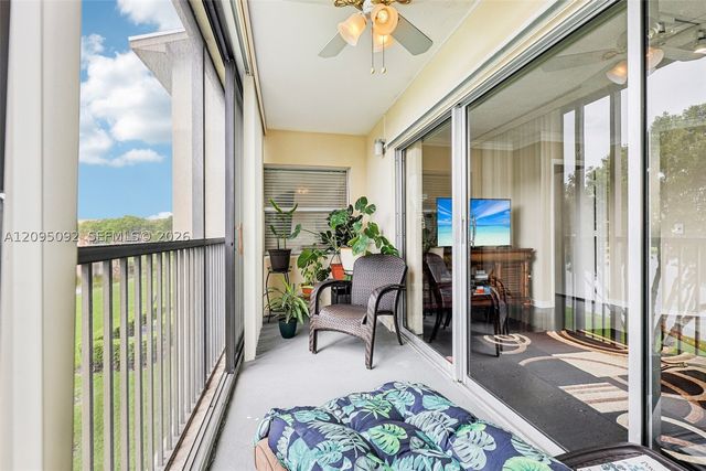 13800 SW 5th Ct 301M, Pembroke Pines, FL 33027