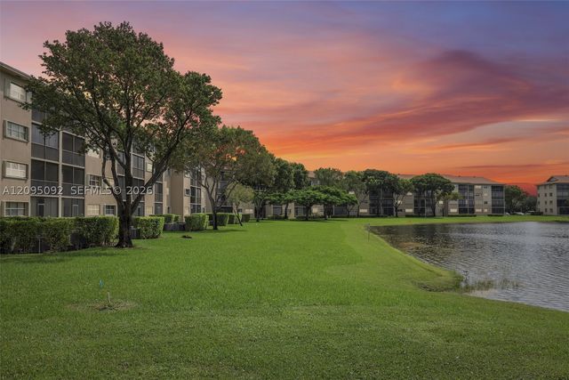 13800 SW 5th Ct 301M, Pembroke Pines, FL 33027