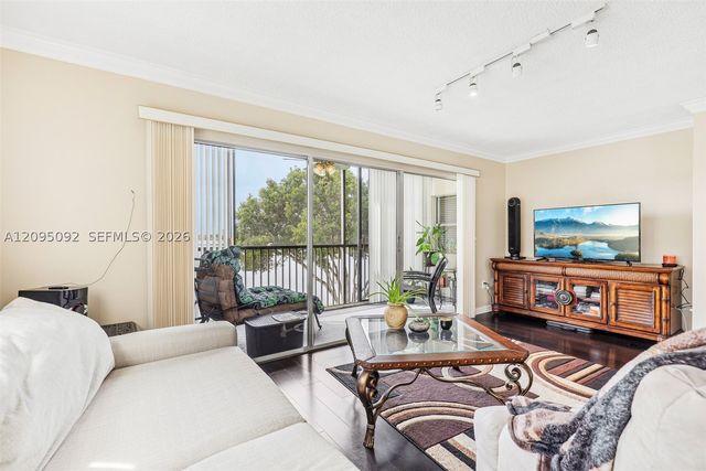 13800 SW 5th Ct 301M, Pembroke Pines, FL 33027