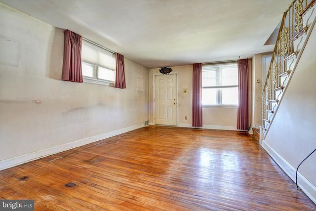 329 N OAK AVE, Clifton Heights, PA 19018