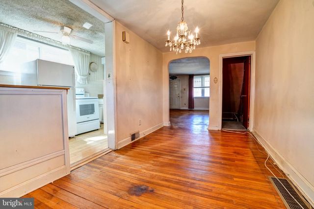 329 N OAK AVE, Clifton Heights, PA 19018