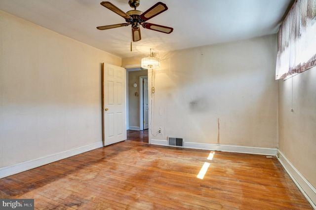 329 N OAK AVE, Clifton Heights, PA 19018