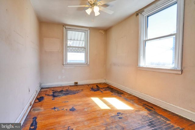 329 N OAK AVE, Clifton Heights, PA 19018