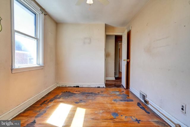 329 N OAK AVE, Clifton Heights, PA 19018