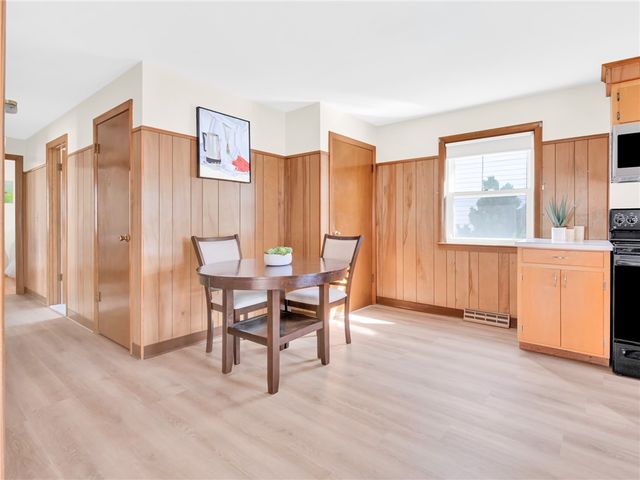 39 Gray Street, Providence, RI 02909