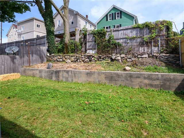 39 Gray Street, Providence, RI 02909