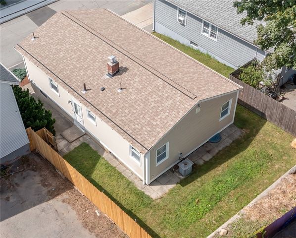 39 Gray Street, Providence, RI 02909