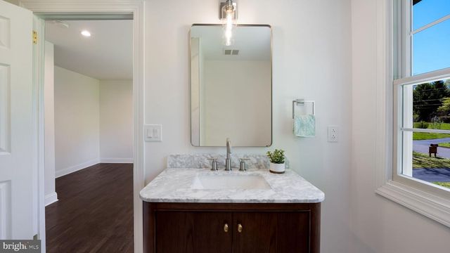 3775 BUCKINGHAM DR, Doylestown, PA 18902