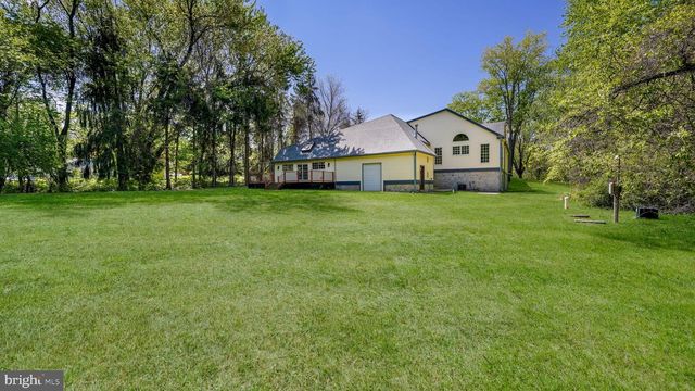 3775 BUCKINGHAM DR, Doylestown, PA 18902