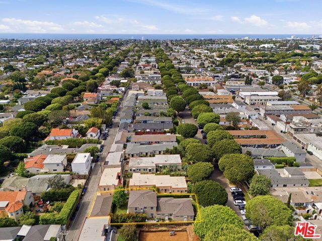 2458 Oak Street, Santa Monica, CA 90405