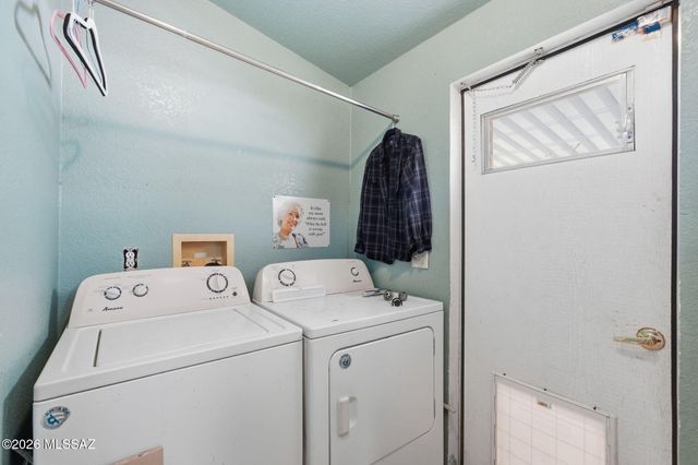 12340 W Vegas Drive, Tucson, AZ 85736