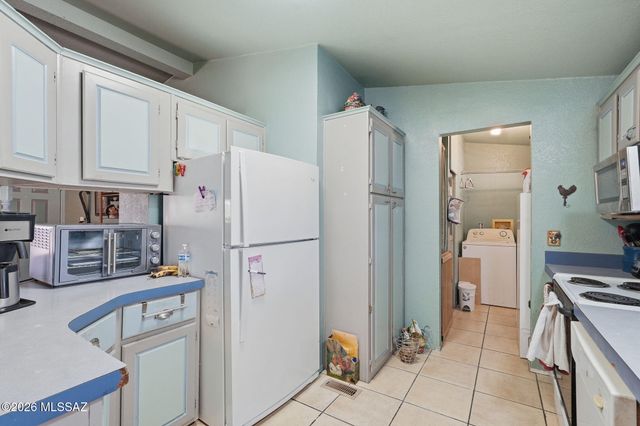12340 W Vegas Drive, Tucson, AZ 85736