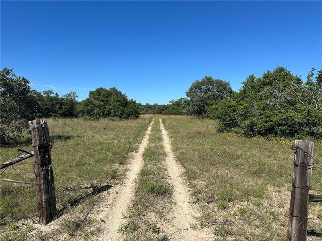 32AC Cr 363, Buffalo, TX 75831