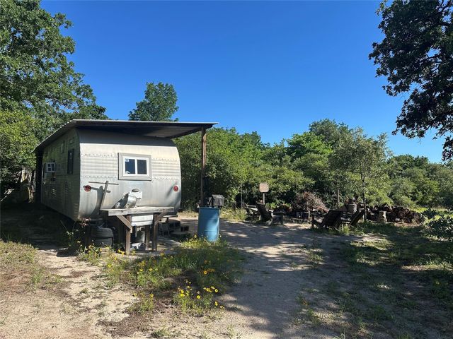 32AC Cr 363, Buffalo, TX 75831
