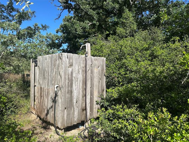 32AC Cr 363, Buffalo, TX 75831