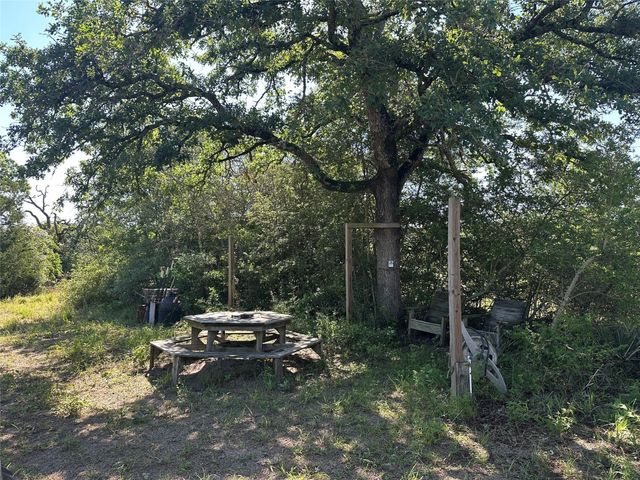 32AC Cr 363, Buffalo, TX 75831