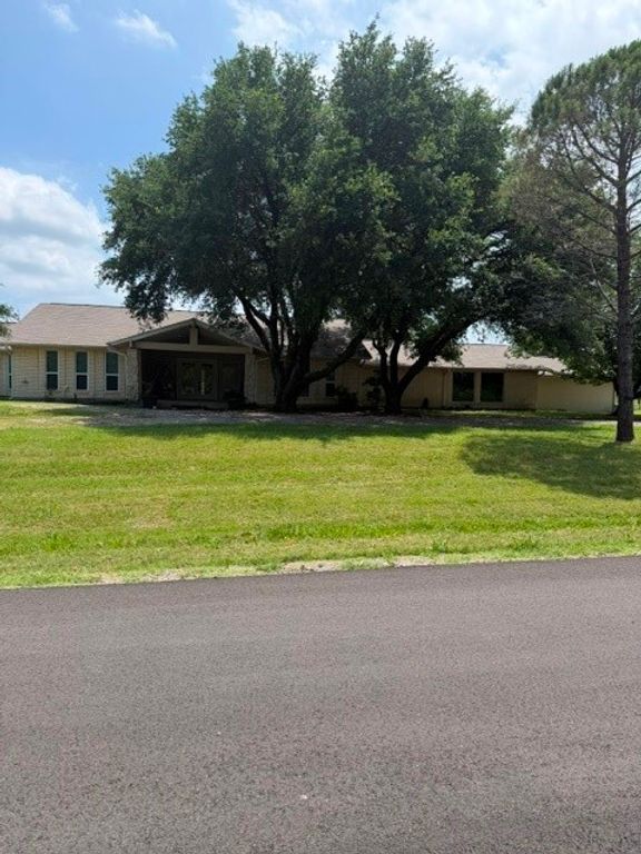 4 Glencove Circle, Lucas, TX 75002