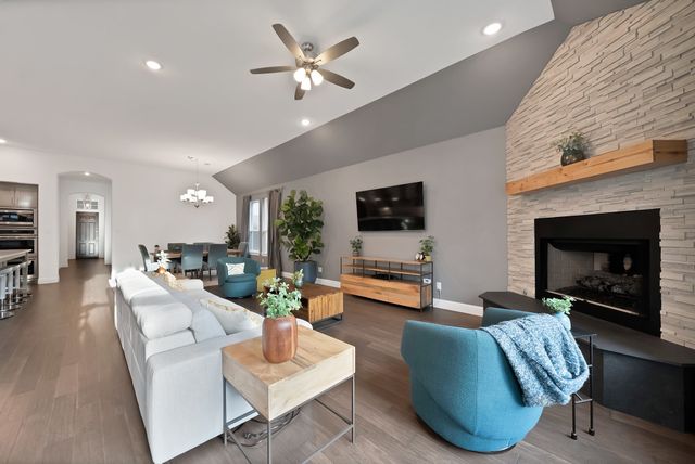 2012 Roundtree Circle E, Fort Worth, TX 76008