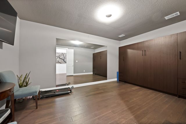 2012 Roundtree Circle E, Fort Worth, TX 76008