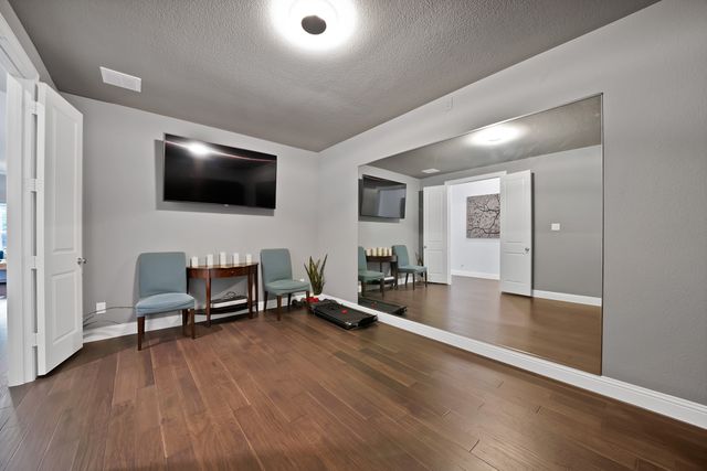 2012 Roundtree Circle E, Fort Worth, TX 76008