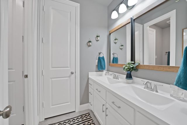 2012 Roundtree Circle E, Fort Worth, TX 76008