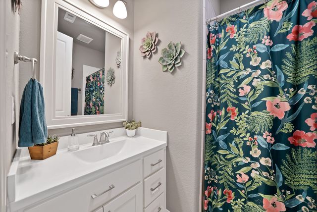 2012 Roundtree Circle E, Fort Worth, TX 76008