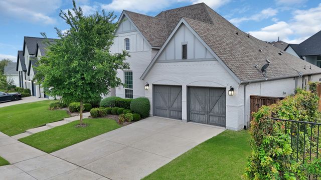 2012 Roundtree Circle E, Fort Worth, TX 76008