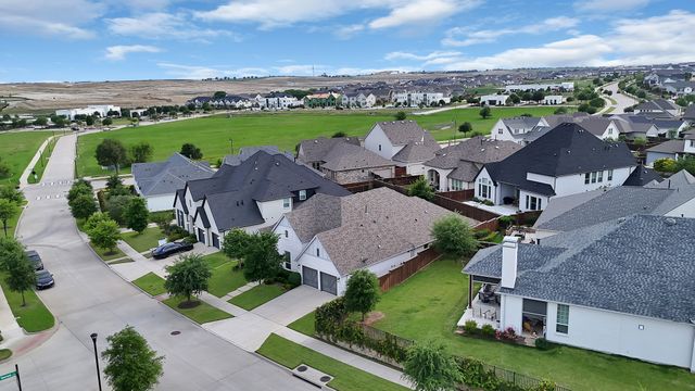 2012 Roundtree Circle E, Fort Worth, TX 76008