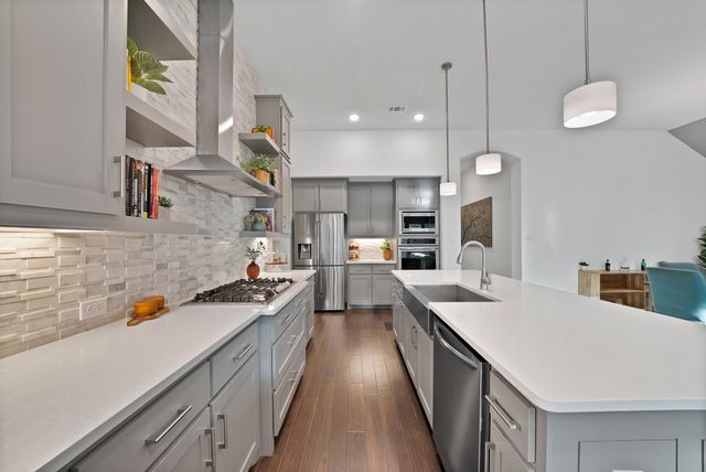 2012 Roundtree Circle E, Fort Worth, TX 76008