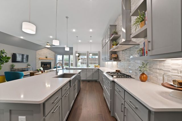 2012 Roundtree Circle E, Fort Worth, TX 76008