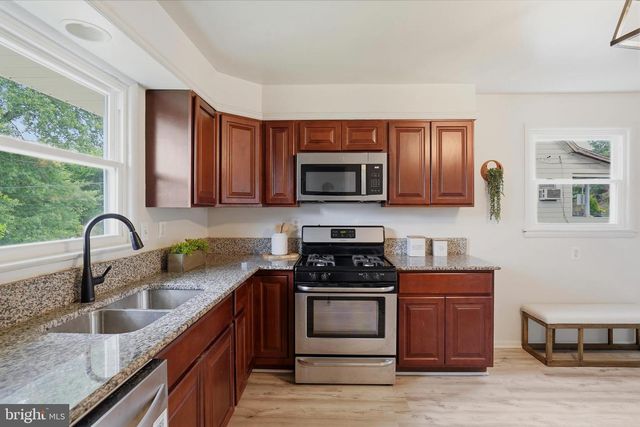 6410 FAIR OAKS AVE, Baltimore, MD 21214