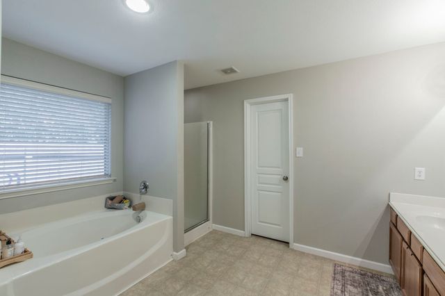 1630 Hillside Drive, Waxahachie, TX 75165