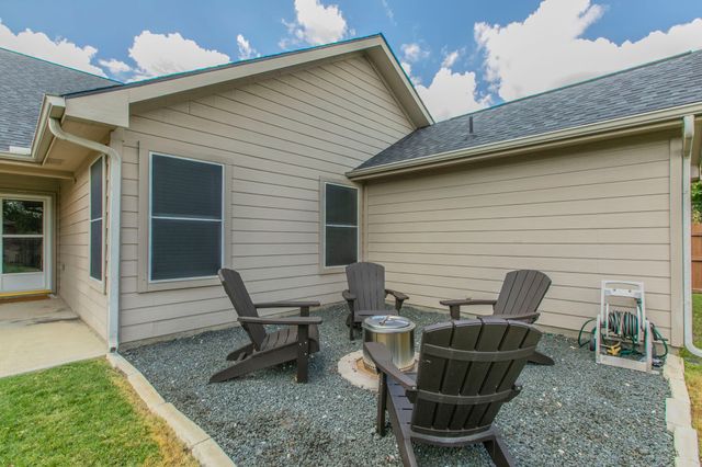 1630 Hillside Drive, Waxahachie, TX 75165