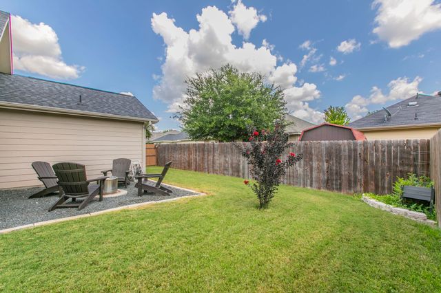 1630 Hillside Drive, Waxahachie, TX 75165
