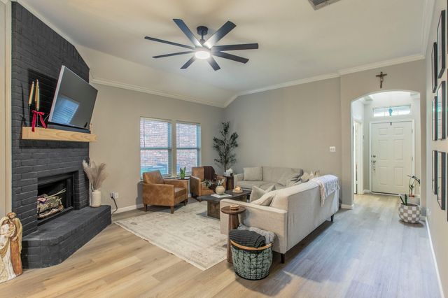 1630 Hillside Drive, Waxahachie, TX 75165