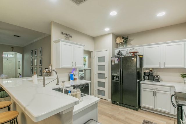 1630 Hillside Drive, Waxahachie, TX 75165