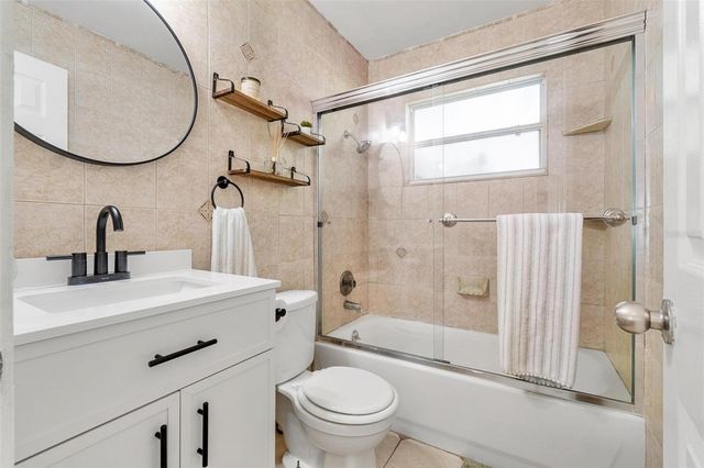 6841 13TH STREET N, St Petersburg, FL 33702