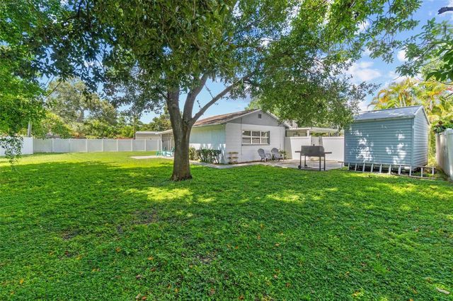 6841 13TH STREET N, St Petersburg, FL 33702