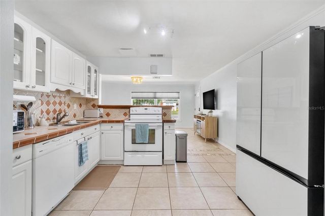 6841 13TH STREET N, St Petersburg, FL 33702