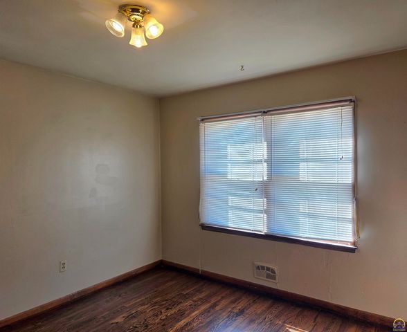 500 NE Wabash AVE, Topeka, KS 66616